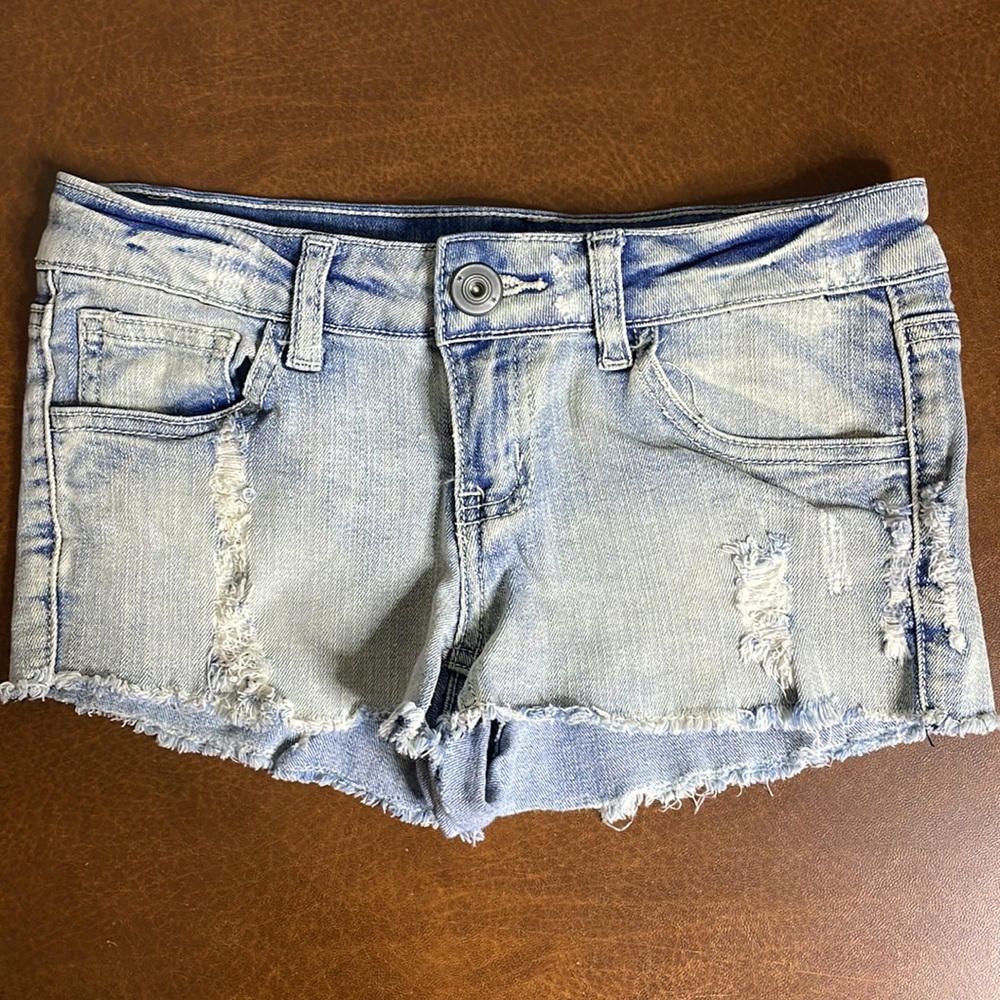 353 - Womans Rue 21 Shorts